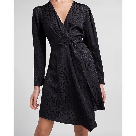 Express Dresses & Skirts - NWT Leopard Jacquard Puff Sleeve Wrap Dress | Size Small